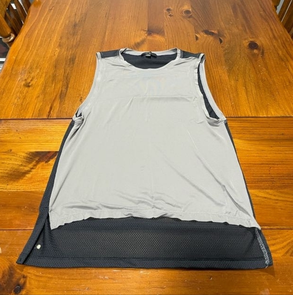 Alala‎ Women's Gray and Black Pace Mesh Back Muscle Athletic Tank Top Size Small